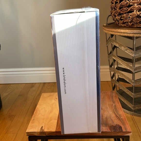 🕎Beautiful Metal Menorah 🕎 in gold tone ✨NEW IN BOX ✨ - Picture 8 of 13